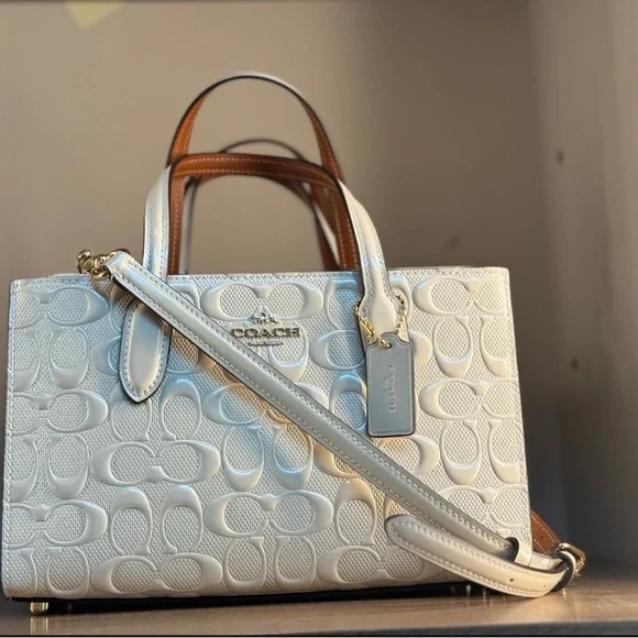 NWT Coach Nina Small Tote Bag In Signature Leather CT854
